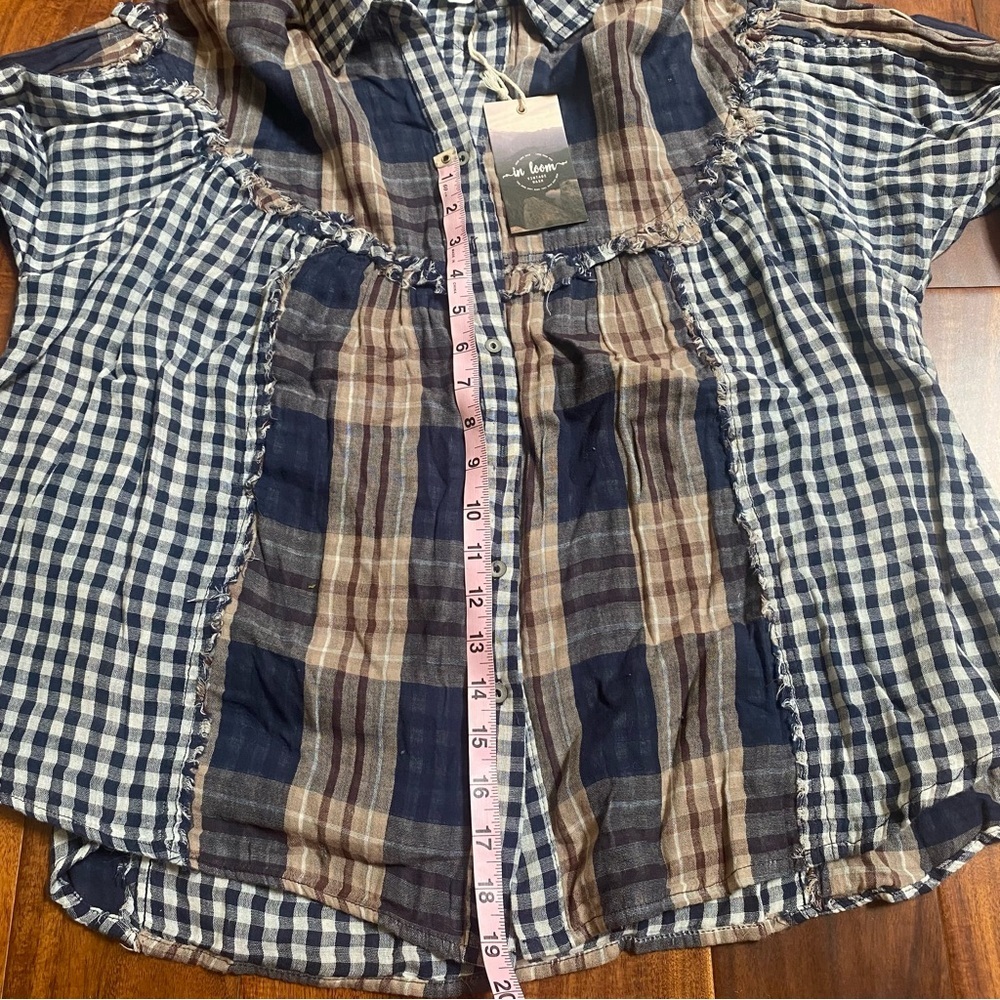 NEW In Loom Navy Brown Plaid Gingham Button Up Blouse Size Medium - Picture 7 of 7